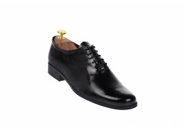 Oferta marimea 40 - Pantofi barbati eleganti din piele naturala cu aspect sifonat, negru lac - LPMOD1SLAC